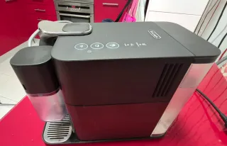 Cafetera Nespresso Lattissima One