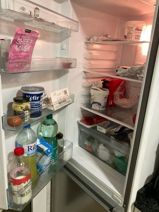 Lavadora y Secadora Blanca y nevera