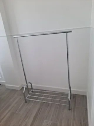 Porta abiti galantuomo in metallo