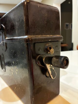 Teléfono antiguo de tren