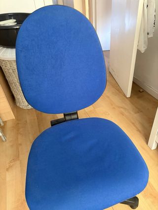 Silla de escritorio con ruedas