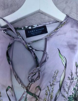 Body blusa flores Zara