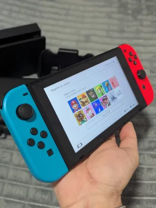 Nintendo Switch Azul y Rojo