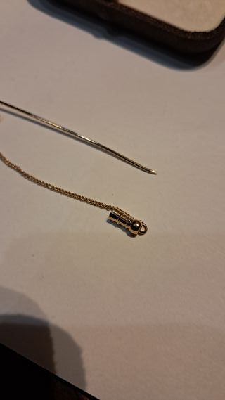 Spillone con perla e strass elegante (bigiotteria)