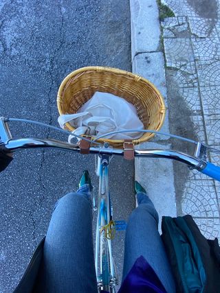 Bicicleta Clássica Azul e Branco Vintage