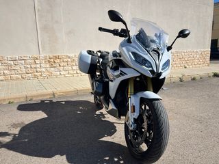 BMW R1250RS Blanca