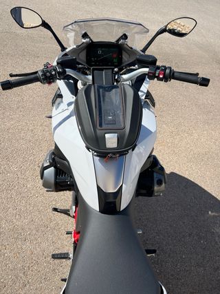 BMW R1250RS Blanca