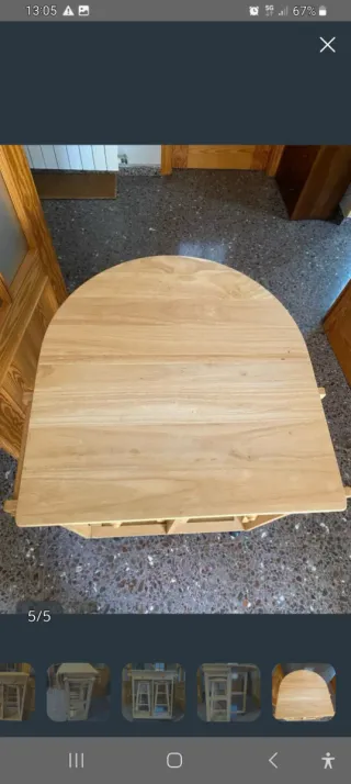 Tavolo da cucina ribaltabile con sgabelli