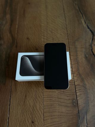 iPhone 15 Pro 1TB Gris. Con caja y cable original.