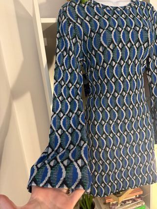 Vestido corto de manga larga inspiración vintage