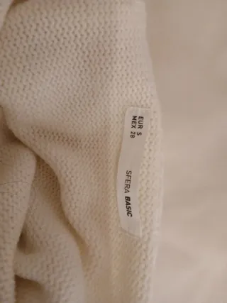 Jersey blanco cuello alto