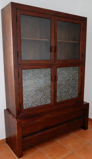 Muebles salon madera wengué y cristal