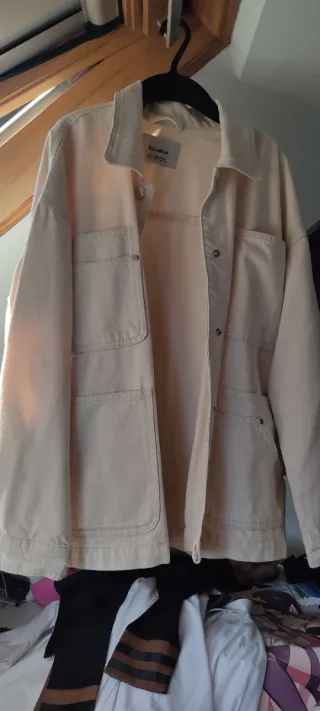 Chaqueta vaquera Pull&Bear beige Talla M