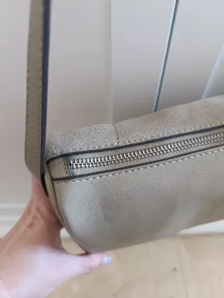 Bolso de piel auténtica color topo clarito