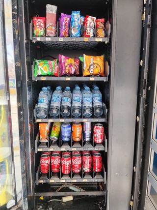 Máquina de snacks AZKOYEN Palma H