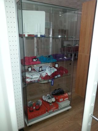 Vitrina expositora de cristal