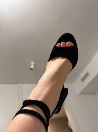 Sandalias Zara Tacón Ancho Negro (NUNCA USADA)