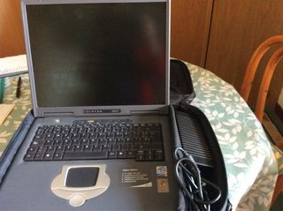 Acer Aspire 1601 Portátil + Cargador