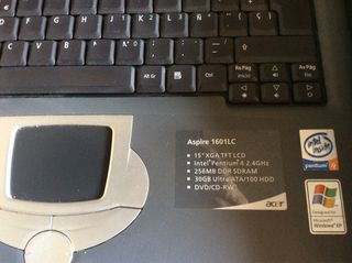 Acer Aspire 1601 Portátil + Cargador