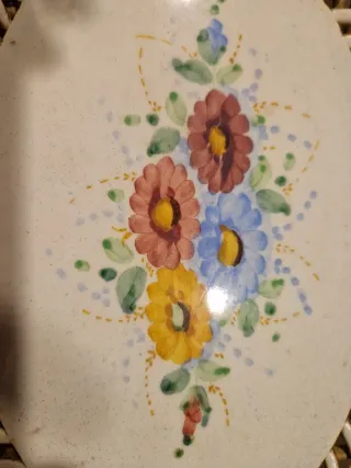 Antiguo frutero de cerámica artesanal azul ovalado