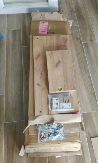 Aparador madera y negro sin montar