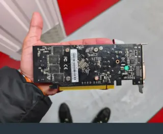 Tarjeta Gráfica Yeston Radeon RX 550 4GB