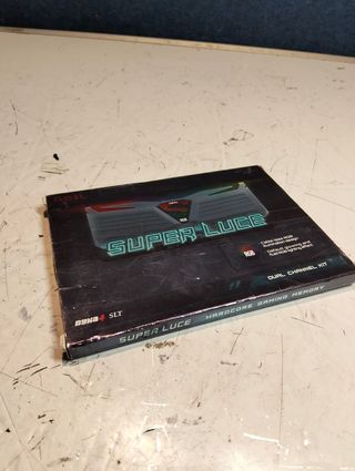 GeIL Super Luce RGB 8GB (2x4GB) DDR4 2400MHz CL16 Memoria RAM