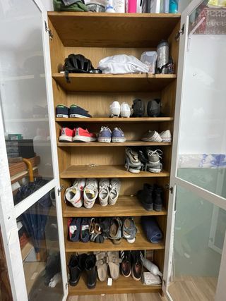 Vetrina Billy Ikea in legno e vetro