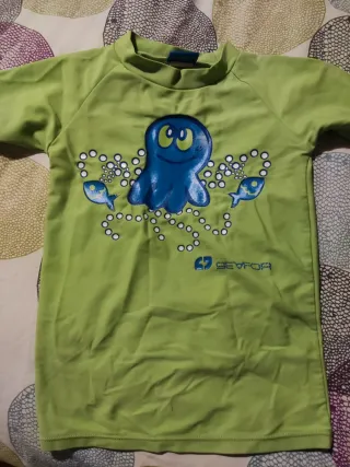 Lote Ropa Neopreno y Camisetas Agua Niño