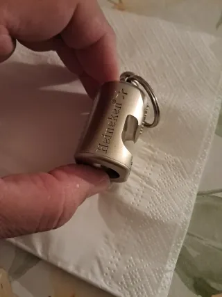 LLAVERO ABREBOTELLAS HEINEKEN