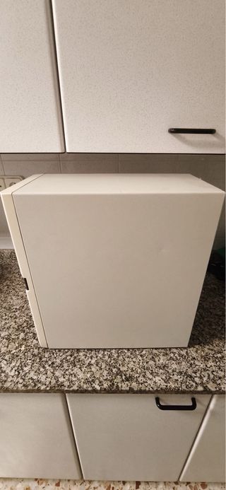 Caja Torre AT con Fuente 4 Bahias