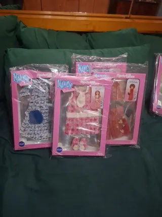 Lote 4 vestidos Nancy