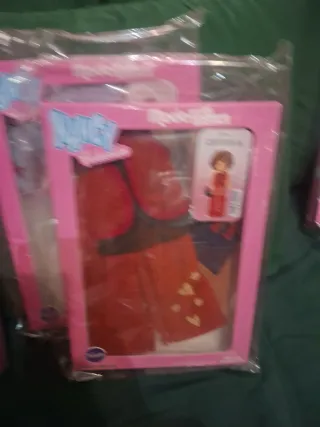 Lote 4 vestidos Nancy