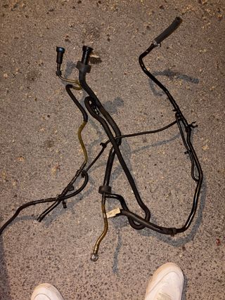 Tubos Gasoil, tapa motor , manquidos de admisión