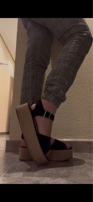 Plataformas esparto negras y beige