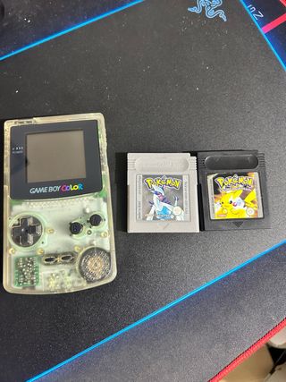 Game Boy Color + 2 Juegos Pokémon