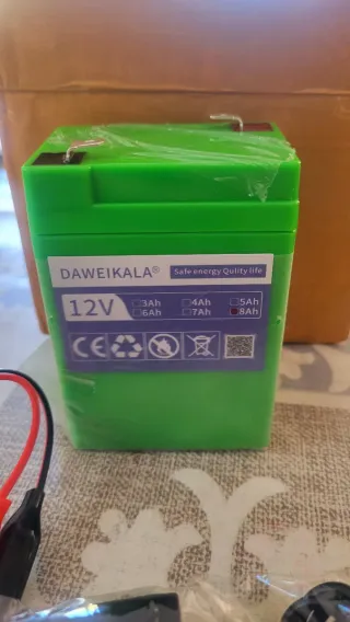 Bateria litio 12v 8 Amperios nueva con cargador