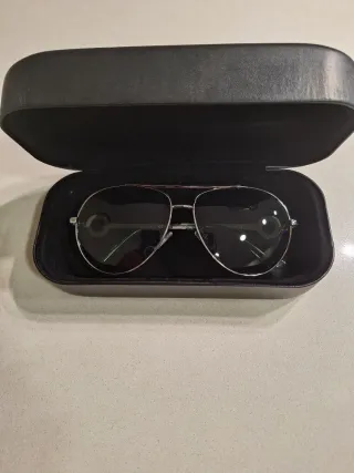 Gafas de sol Guess plateadas