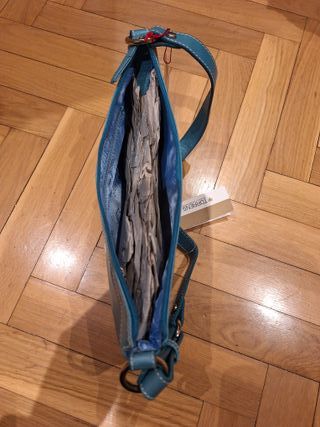 Bolso bandolera Torrens en piel azul