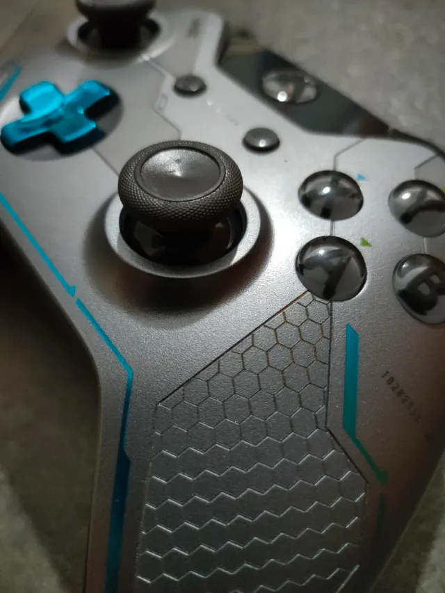 Mando Xbox One Halo Edition Plata/Azul