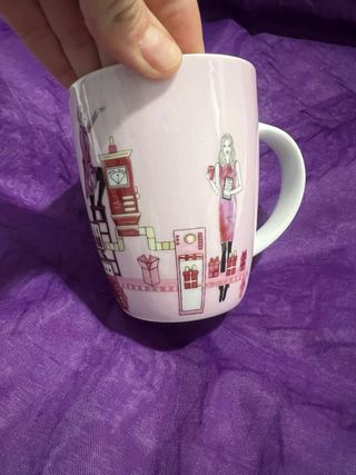 Tazza in ceramica con disegno