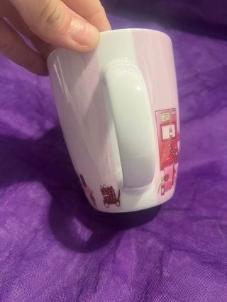 Tazza in ceramica con disegno