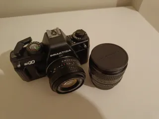 Cámara Praktica BX20 con 2 objetivos