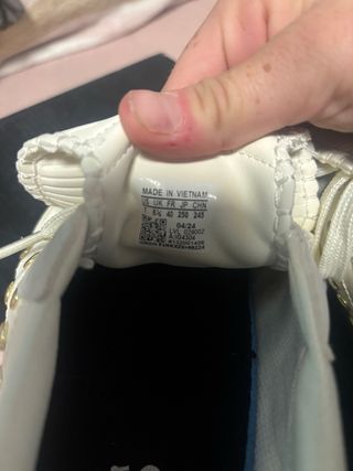 Adidas Bambas con Tachas Blancas