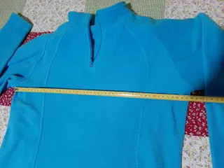 Forro polar azul claro. Talla 16 (L/XL)