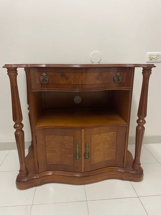Mueble TV madera estilo antiguo