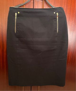 Falda negra Cortefiel con cremalleras