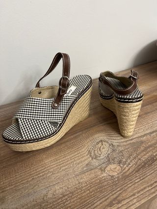 Sandalias de cuña Castañer