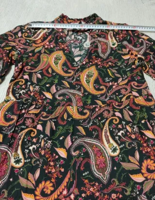 Vestido corto boho Stradivarius  Estampado Paisley