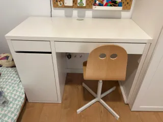 Escritorio y silla infantil